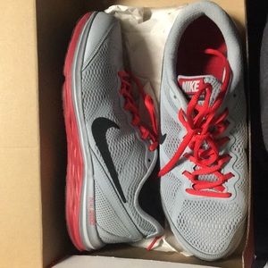 Nike Flex Experience 5